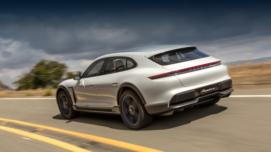 Премьера Porsche Taycan Cross Turismo состоится в 2021 году