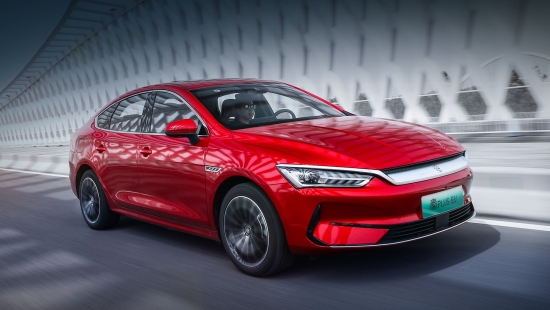 Toyota Ķīnā radīs jaunu elektromobili